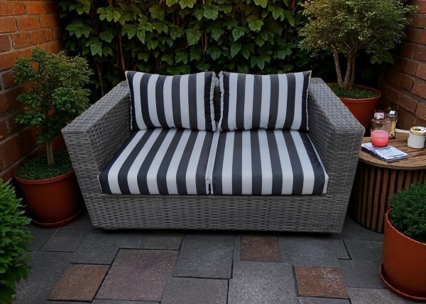 Black and White 2-Seater Patio Couch