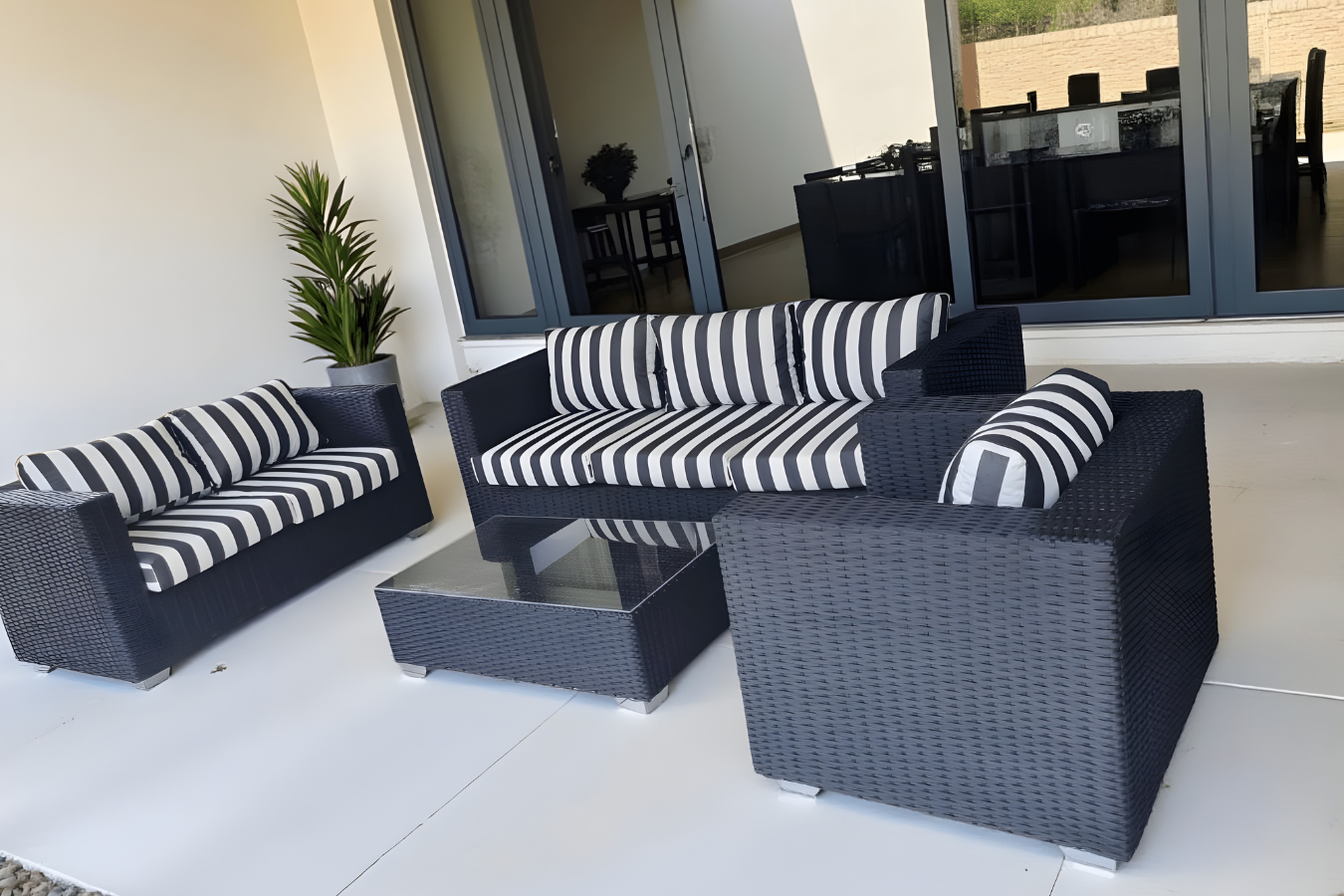 Black Mamba Patio Set - Image 3
