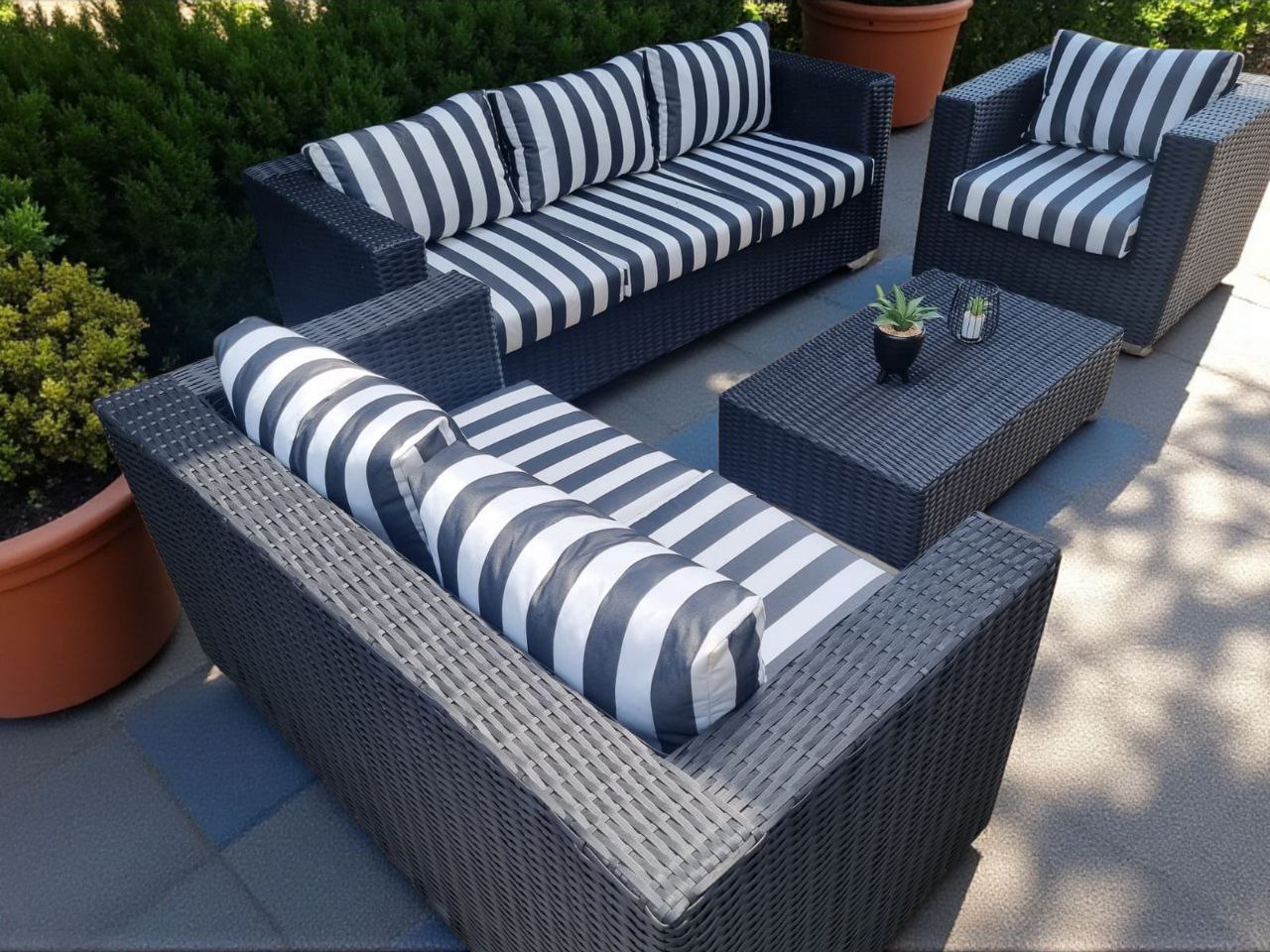 Black Mamba 4-Piece Patio Set - Image 3