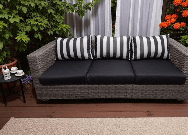 Single 3-Seater Patio Couch